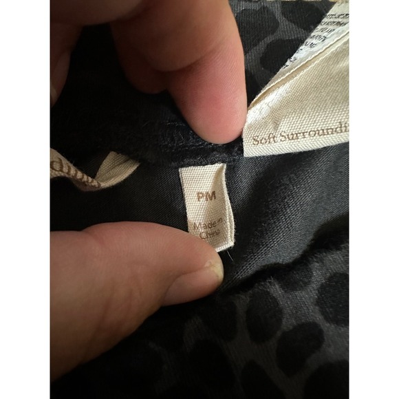 Soft Surroundings Have To Have Animal Print Leggings Womens Size PM Black Gray - Picture 4 of 5